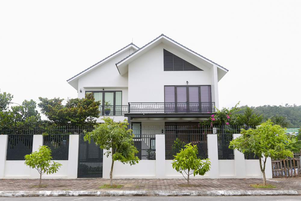 Mẫu thiết kế biệt thự mái thái hiện đại tại Đông Triều, Quảng Ninh