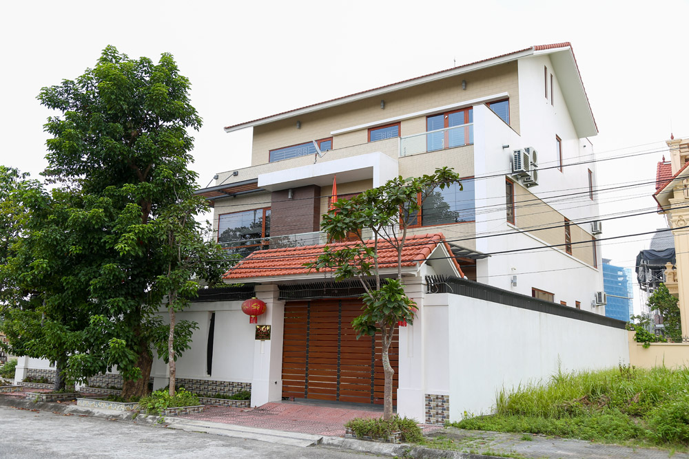 Thiết kế biệt thự hiện đại Gia đình Anh Đạt tại Bãi Cháy, Quảng Ninh 1